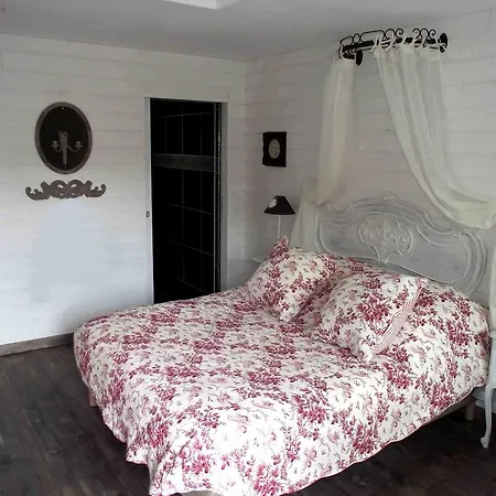 Les Belles Epoques - Proche Puy Du Fou Bed and Breakfast 3*