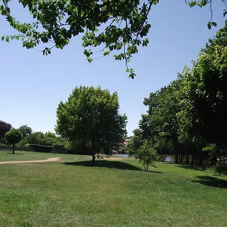 Bed and Breakfast Les Belles Epoques - Proche Puy Du Fou 3*